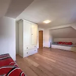 Semesterbostad Zum Wilden Jakob *
